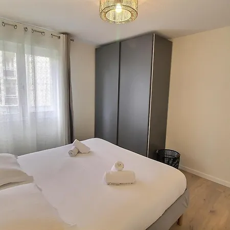 Appartement Rénové Près Du Centre De Avec Balcon, 2 Et Wi-fi Inclus - Fr-1-722-7