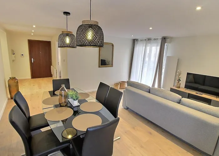 Renove Pres Du Centre De Avec Balcon, 2 Et Wi-fi Inclus - Fr-1-722-7 Apartment *