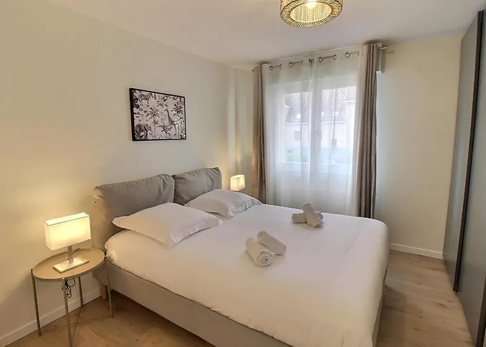 Renove Pres Du Centre De Avec Balcon, 2 Et Wi-fi Inclus - Fr-1-722-7 Apartment